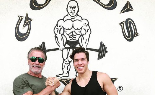 Arnold Schwarzenegger có 450 triệu USD nhưng không cho con trai riêng 1 xu sau khi tốt nghiệp đại học