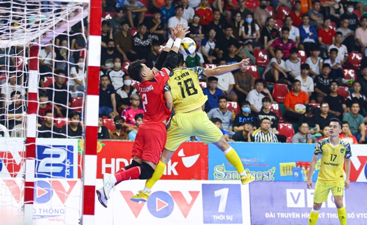 Cựu HLV tuyển Việt Nam gây 'sốc' ở giải futsal Cúp Quốc gia