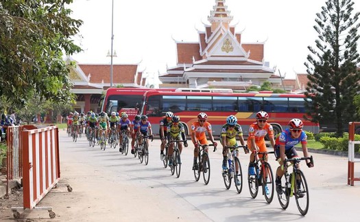 15 đội đua tranh tài ở cuộc đua Xe đạp Nam Kỳ Khởi Nghĩa