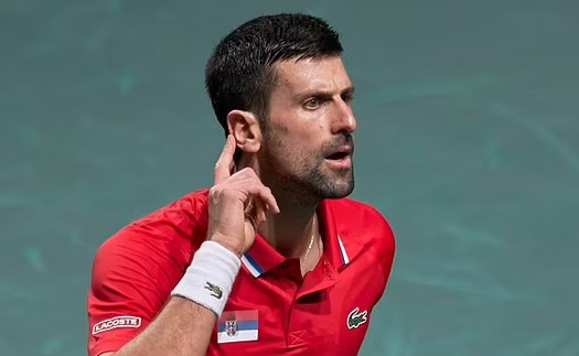 Novak Djokovic nổi giận với cổ động viên Anh tại Davis Cup