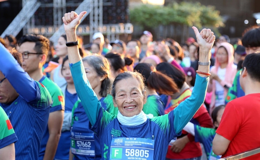 Cụ bà 83 tuổi người Việt Nam mỗi ngày chạy 10km 'đều như vắt chanh', tuyên bố tuổi tác chỉ là con số