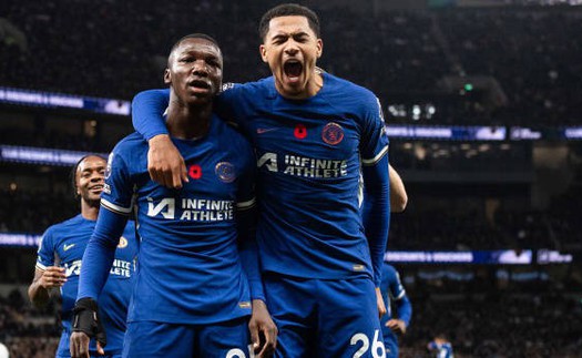 Jackson lập hat-trick, Chelsea ngược dòng ngoạn mục trước 9 người của Tottenham