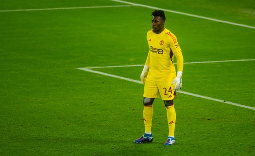 CĐV MU chỉ trích Onana khi để thủng lưới một cách dễ dàng trước Bayern Munich