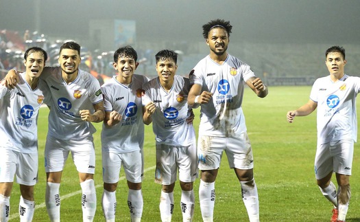 Kết quả bóng đá V-League 2023/24 vòng 5: Hà Nội đã thắng, Bình Dương bay cao