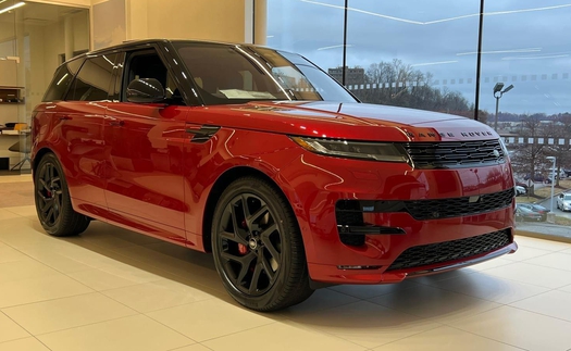 Range Rover Sport 2023 ra mắt Việt Nam tháng sau với giá đắt gấp đôi BMW X5 lắp ráp