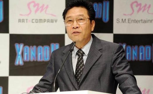 Chấn động: Dispatch vạch trần thủ đoạn Lee Soo Man tham ô 13 ngàn tỷ đồng từ năm 1999, từng bị Interpol truy nã và phải ngồi tù