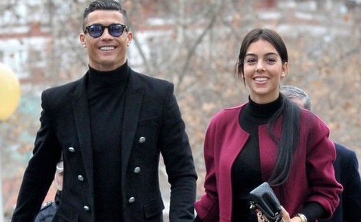 Bạn gái Georgina tiết lộ điều duy nhất Ronaldo không bao giờ làm khi về nhà