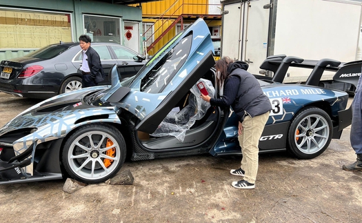 Cùng là McLaren Senna nhưng chiếc được đồn đoán về Việt Nam này khủng hơn xe của ông Đặng Lê Nguyên Vũ và Hoàng Kim Khánh