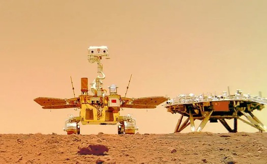 NASA công bố ảnh chụp xe tự hành của Trung Quốc trên sao Hỏa: Đã không di chuyển trong nhiều tháng