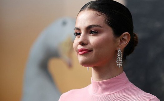 Selena Gomez rời mạng xã hội một ngày sau khi trở thành người được theo dõi nhiều nhất trên Instagram