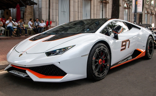 Độ siêu xe tốn kém thế này đây: Chủ Lamborghini Huracan lắp thêm vài chi tiết carbon và bộ mâm tốn hơn 1 tỷ đồng