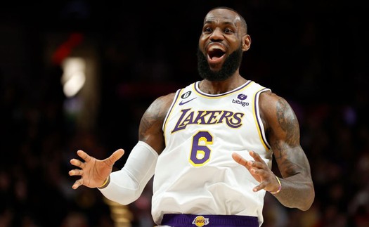 Choáng ngợp trước giá vé điên rồ ngày LeBron James phá kỷ lục huyền thoại NBA