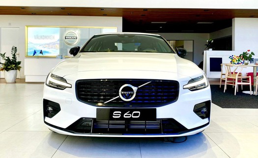 Hai mẫu Volvo đang nhập từ Malaysia về Việt Nam sắp được chuyển thành xe điện