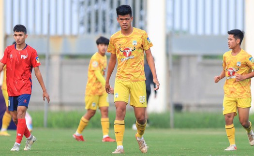 Có trung vệ cao 1m91, U17 HAGL vẫn thua thảm U17 PVF