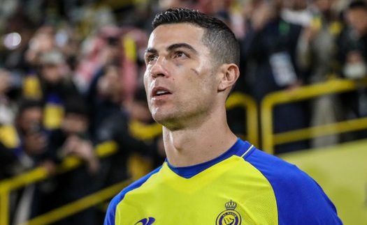 Ronaldo lập siêu phẩm sút phạt, Al Nassr ngược dòng kịch tính cuối trận