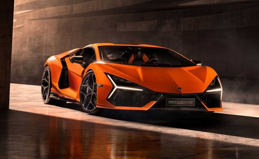 Ra mắt Lamborghini Revuelto thế chỗ Aventador: Siêu xe mạnh nhất lịch sử hãng nhưng đi phố chỉ ngang cơ Civic