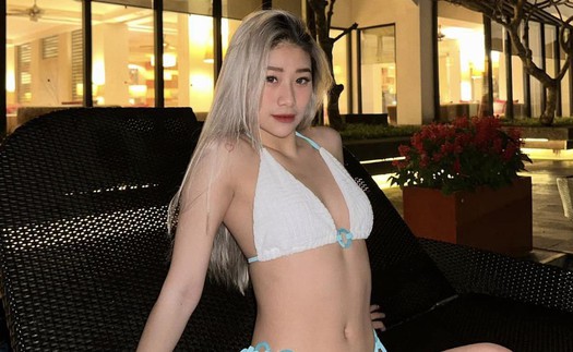 Hotgirl 2k3 của TDDC Việt Nam khoe dáng với bikini, lộ những đường cong cực chuẩn