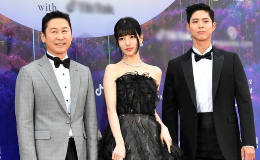 Baeksang 2023: Park Bo Gum vẫn né Suzy như 'né tà', gồng cứng người chụp ảnh khiến dân tình ví như robot