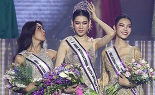 Phía Hương Giang huỷ loạt sự kiện gặp gỡ báo chí sau vụ Chung kết Miss International Queen Vietnam 2023 tổ chức trái phép