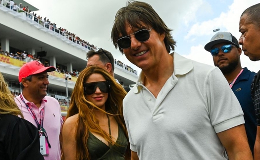 Tài tử Tom Cruise 'muốn theo đuổi' Shakira