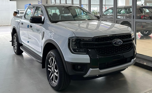 Ford Ranger Sport và XLS 2023 đã về đại lý: Nhiều nâng cấp hợp gu khách Việt, tiếp tục lấn át Hilux và Triton