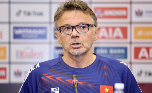 HLV Troussier: ‘Gặp Indonesia chắc chắn là trận đấu khó khăn’