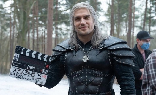 Suýt chút nữa Henry Cavill đã bị sa thải khỏi The Witcher mùa 2 vì không tôn trọng khả năng phóng tác của đội ngũ sản xuất