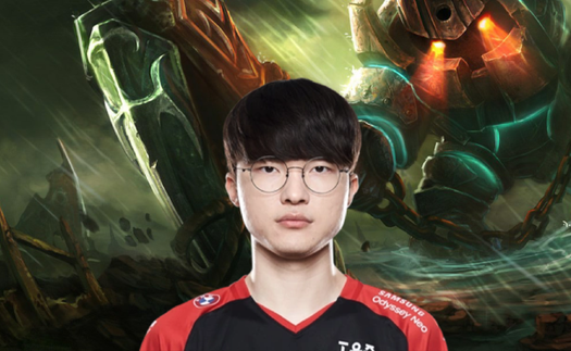 Faker cầm Nautilus có hitbox quá 'ảo ma Canada', người chơi yêu cầu Riot ra tay khẩn cấp