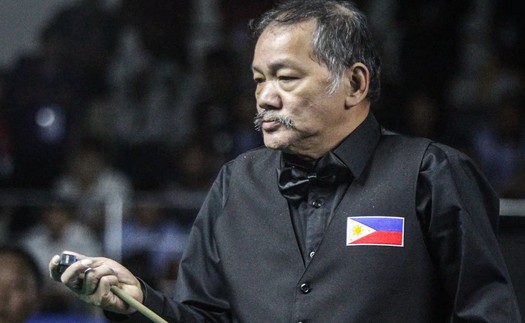 ‘Phù thủy bi-a’ Efren Reyes thảm bại tại SEA Games, thua tay cơ Campuchia ngay vòng đầu