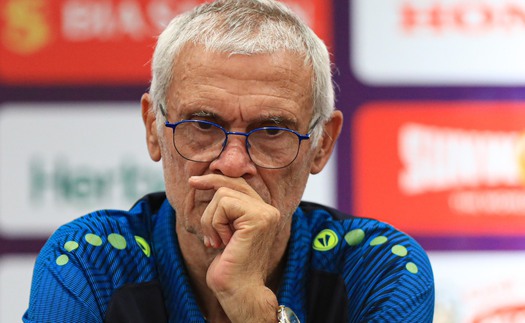 HLV Hector Cuper: ‘Syria không tập trung thắng đội tuyển Việt Nam’