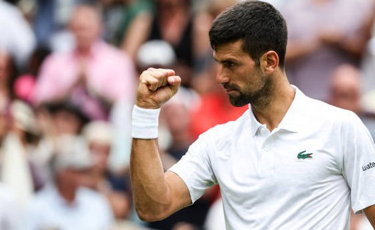 Đánh bại ‘thần’ giao bóng Ba Lan cao gần 2m, Djokovic vào tứ kết Wimbledon, hẹn Alcaraz ở chung kết