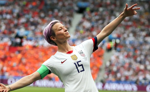 Megan Rapinoe sẽ không rời đi một cách lặng lẽ