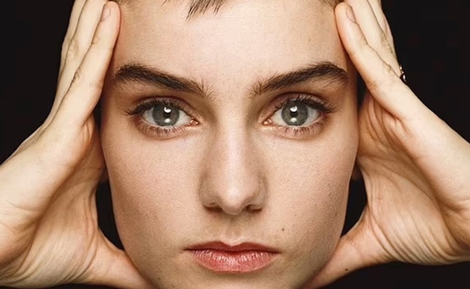 Sinéad O'Connor - huyền thoại âm nhạc Ireland qua đời ở tuổi 56 sau nhiều năm chiến đấu với bệnh tâm thần