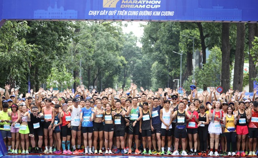 VĐV Phạm Thị Hồng Lệ cùng dàn sao Việt chạy Marathon gây quỹ thiện nguyện gần 500 triệu đồng