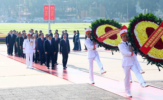 Quốc khánh 2/9: Lãnh đạo Đảng, Nhà nước vào Lăng viếng Chủ tịch Hồ Chí Minh