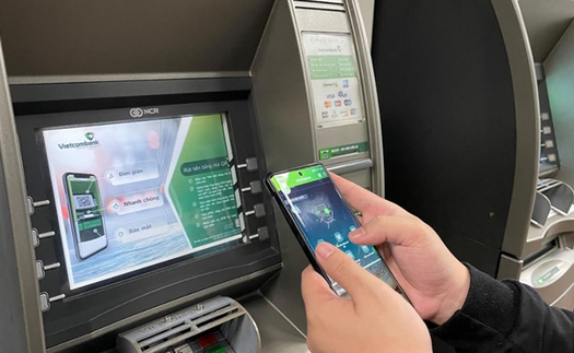 Từ nay có thể rút tiền liên ngân hàng trên ATM bằng mã QR