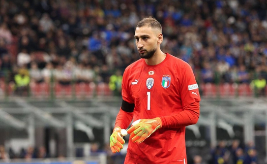 Gianluigi Donnarumma cầu bình an ở San Siro