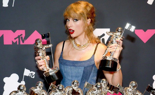 Taylor Swift 'càn quét' mọi giải thưởng tại VMAs 2023