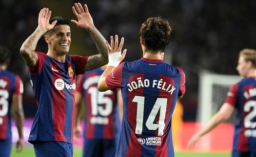 Tân binh Joao Felix chói sáng, Barcelona đại thắng '5 sao' để chiếm ngôi đầu La Liga