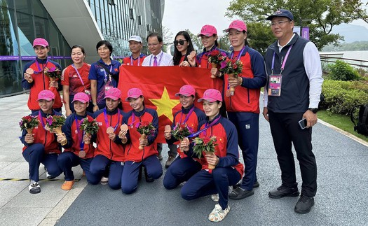 HLV Lê Văn Quang đội rowing: ‘Khả năng có huy chương bạc nhưng sức gió cản trở’