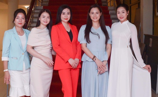 Hoa hậu Phan Kim Oanh và Top 5 Mrs Grand Vietnam 2023 hội ngộ trong chương trình thiện nguyện
