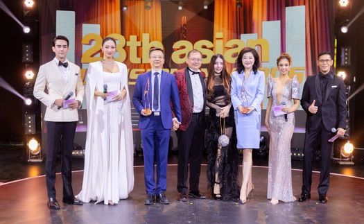 Hoa hậu Lương Thùy Linh làm host tại Asian Television Awards 