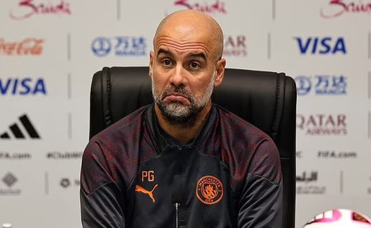 Pep Guardiola thách thức 'sếp cũ' xoay chuyển vận mệnh của MU