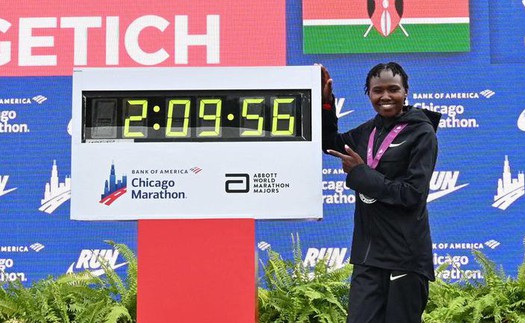 Ruth Chepngetich lập kỷ lục “không có thật” ở Chicago Marathon: Một mình vươn tới đỉnh cao