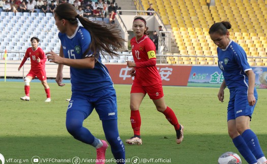 HLV Mai Đức Chung tiếc khi tuyển nữ Việt Nam chỉ thắng Uzbekistan 2-0