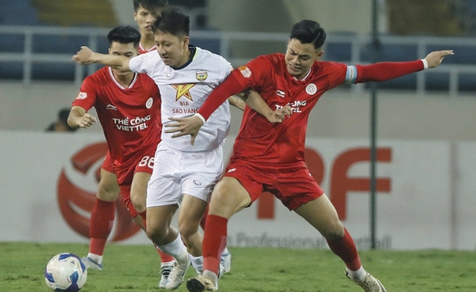 Ngôi đầu V-League lại đổi chủ