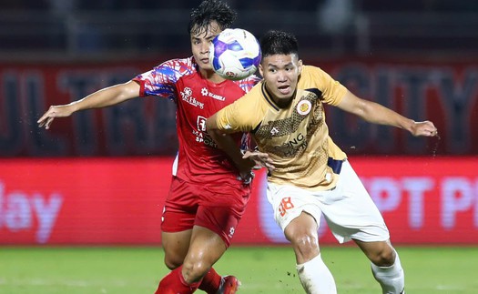 Thủ môn Việt kiều sai lầm khiến CAHN FC thua trận thứ hai liên tiếp, tụt xuống nửa cuối bảng xếp hạng