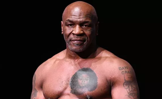 Mike Tyson suy sụp hoàn toàn khi con gái 4 tuổi qua đời vì tai nạn thương tâm và hình xăm đầy ý nghĩa ở trên ngực