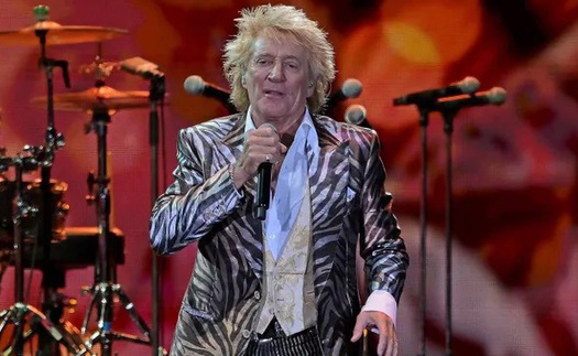 Huyền thoại nhạc rock Rod Stewart tái xuất tại lễ hội âm nhạc Glastonbury