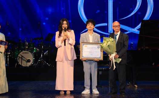 Quỹ Đào Minh Quang trao học bổng trọn đời cho tài năng trẻ Cao Phú Quý